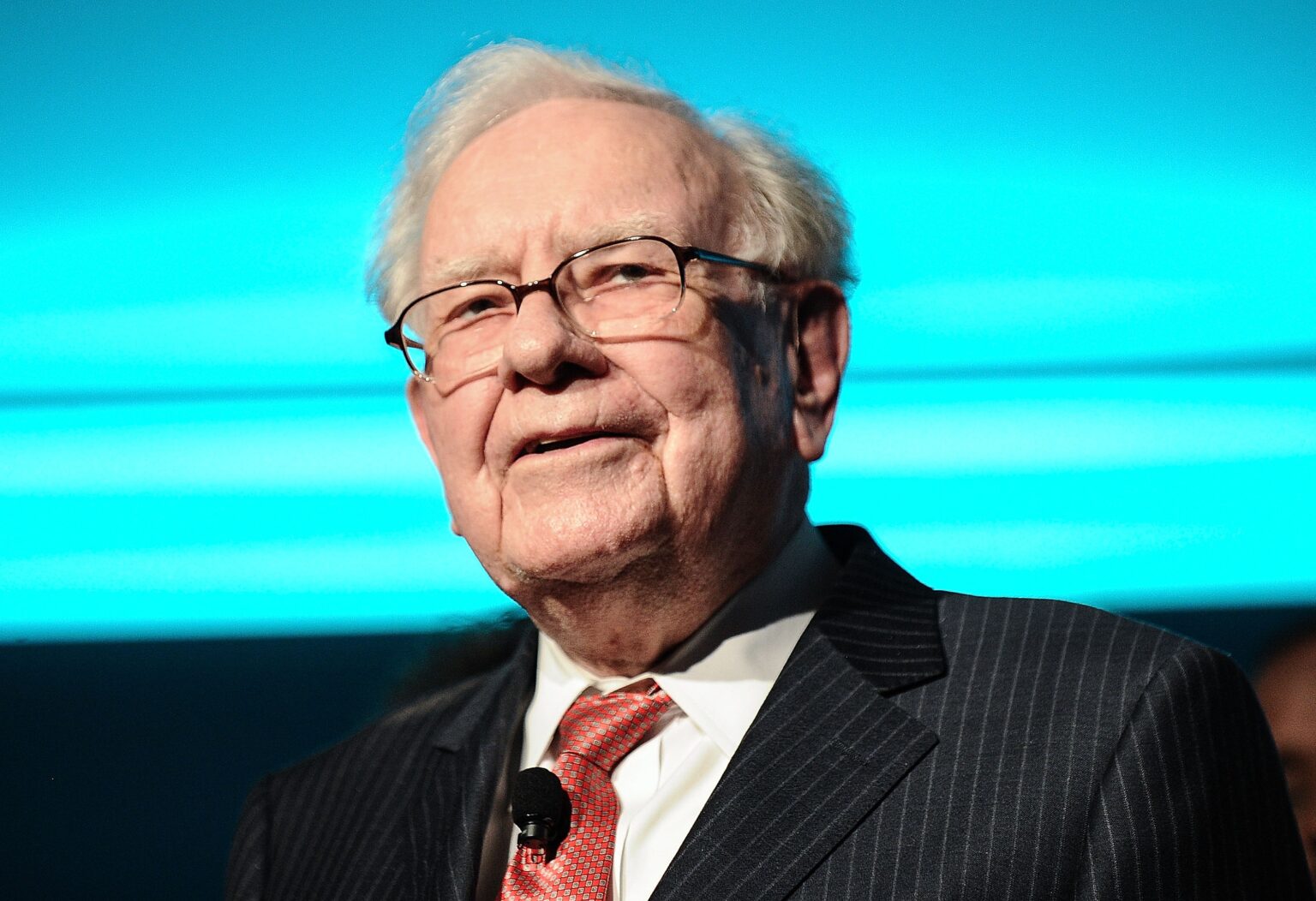 NEW YORK, NY - SEPTEMBER 19: Philanthropist Warren Buffett is joined onstage by 24 other philanthropist and influential business people featured on the Forbes list of 100 Greatest Business Minds during the Forbes Media Centennial Celebration at Pier 60 on September 19, 2017 in New York City.