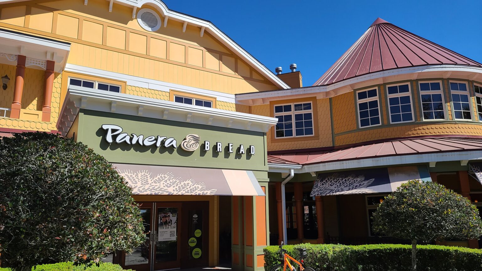 Outside building face of a Panera restaurant in Florida.